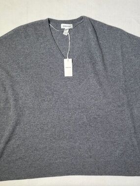 Nordstrom Grey V-Neck Cashmere Sweater